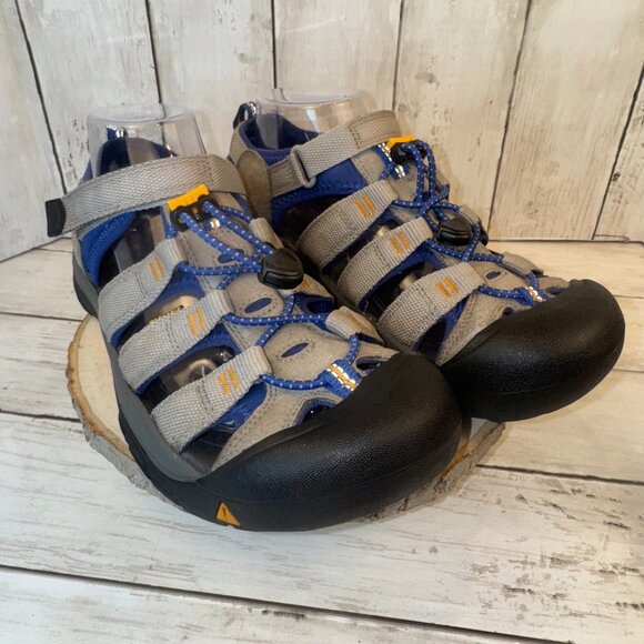 Keen Newport H2 Waterproof Sport Sandal Hiking Outdoors Men’s 7 Women's 8.5 - Picture 1 of 9